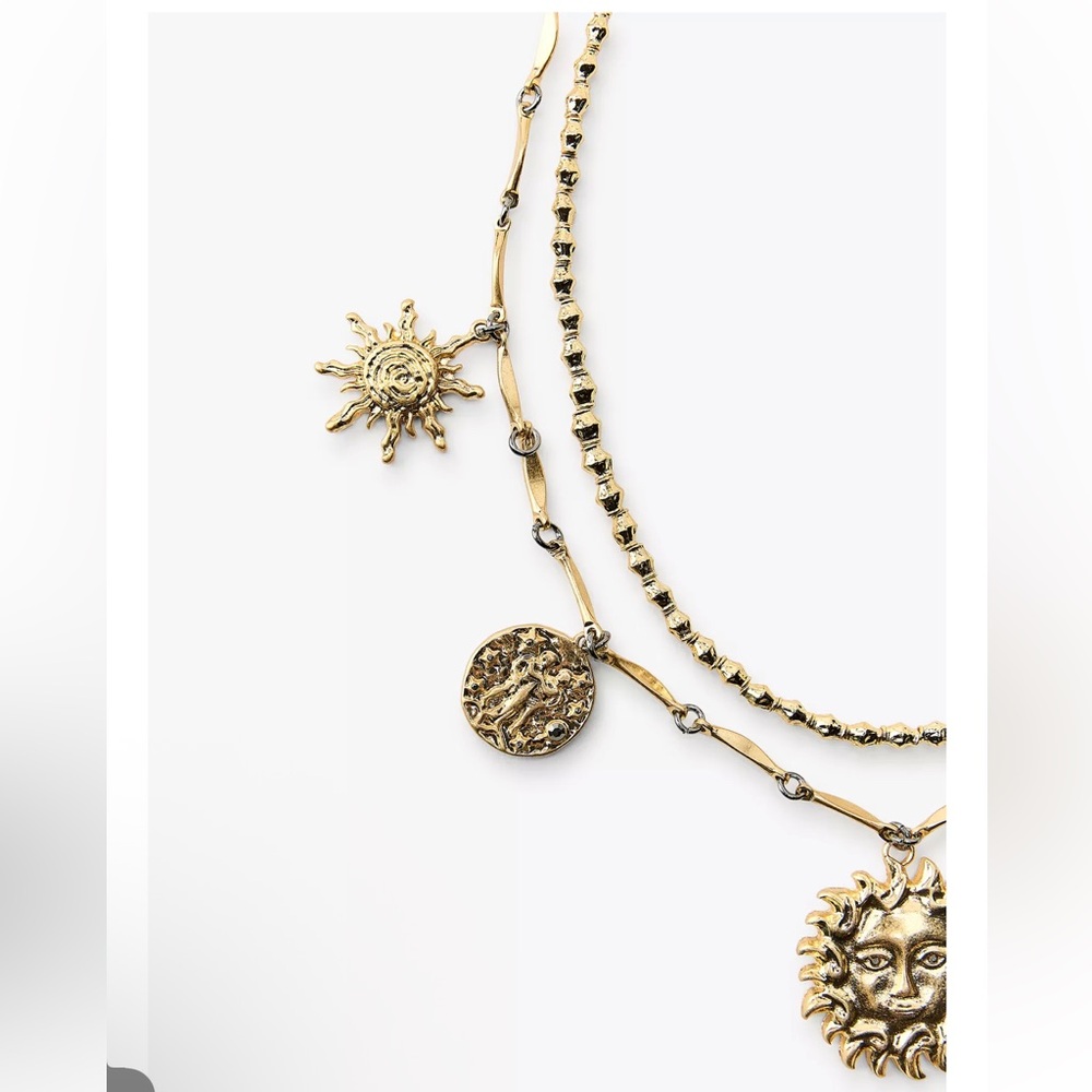 Zara pack of sun & moon necklaces - Picture 3 of 3